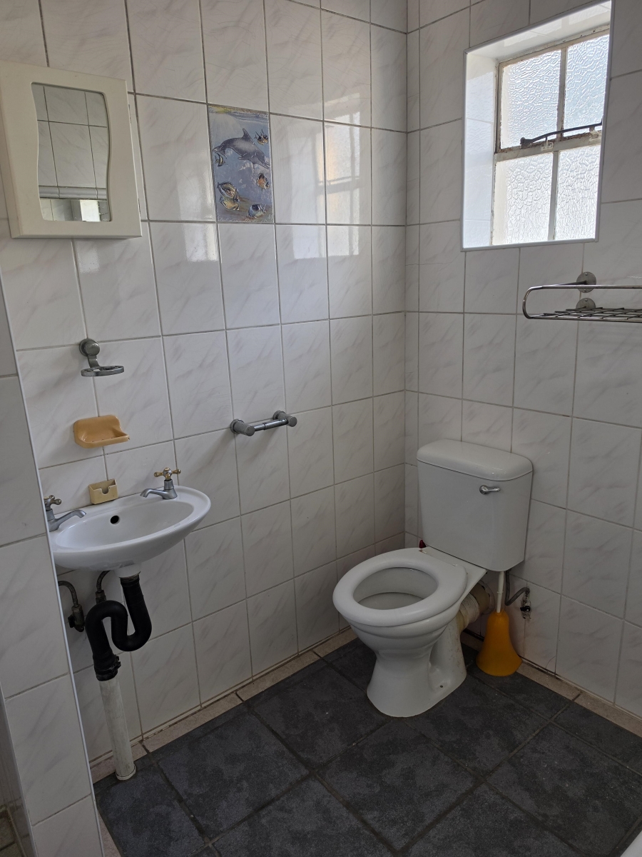To Let 1 Bedroom Property for Rent in Odendaalsrus Rural Free State